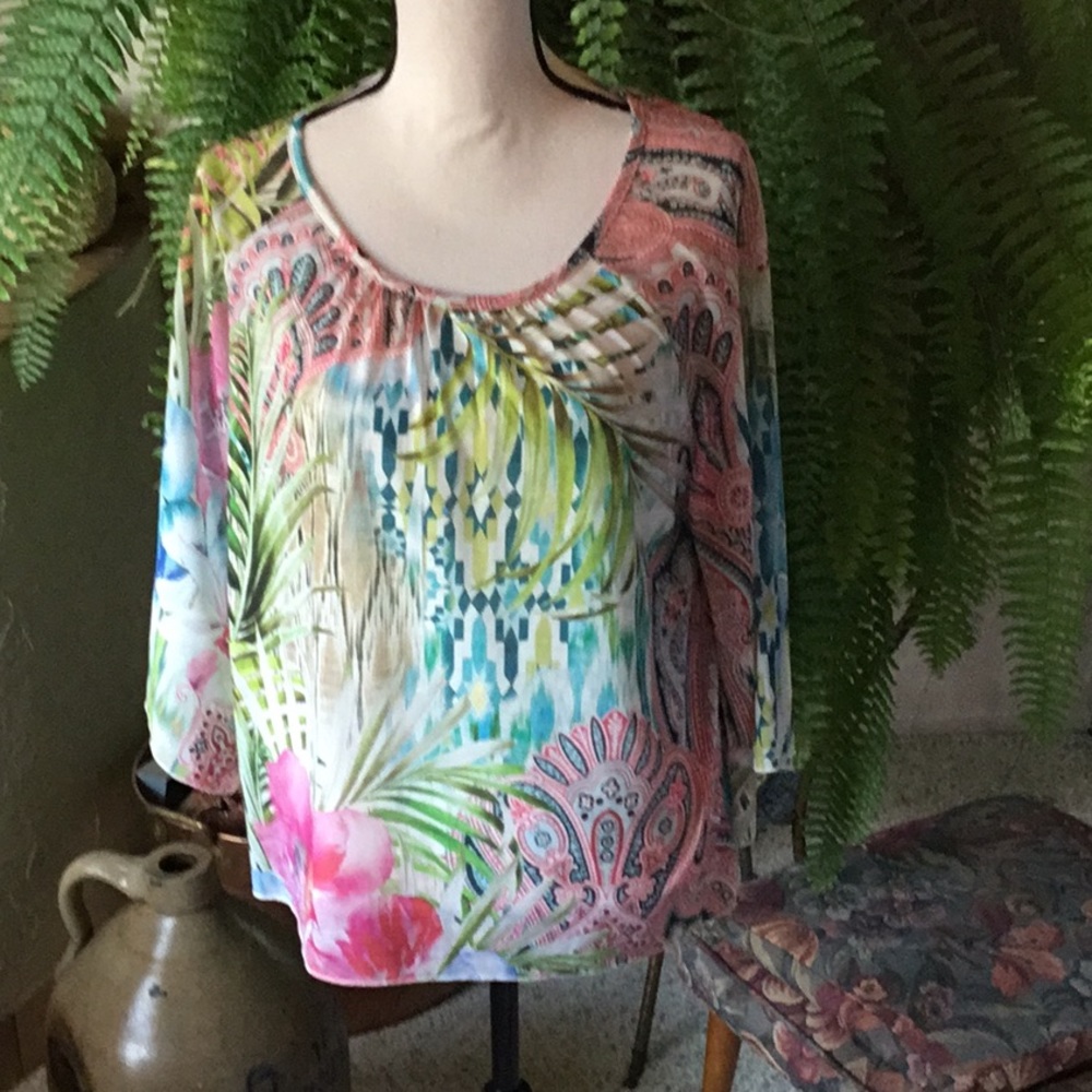 Chico’s NWOT Scoop Neck Top